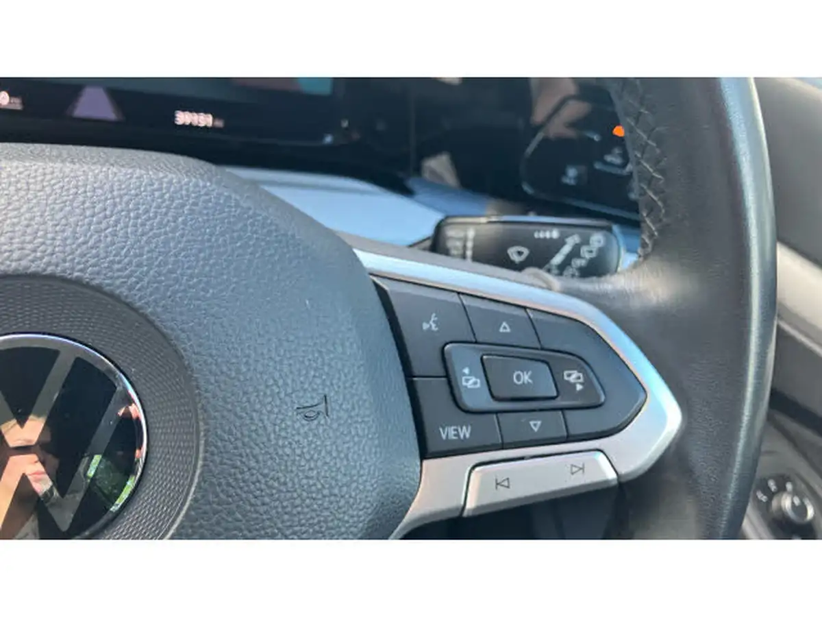 2022-volkswagen-golf-15-tsi-life-130ps-hatchback-big-36