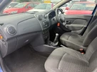 2015-dacia-sandero-09-laureate-small-11