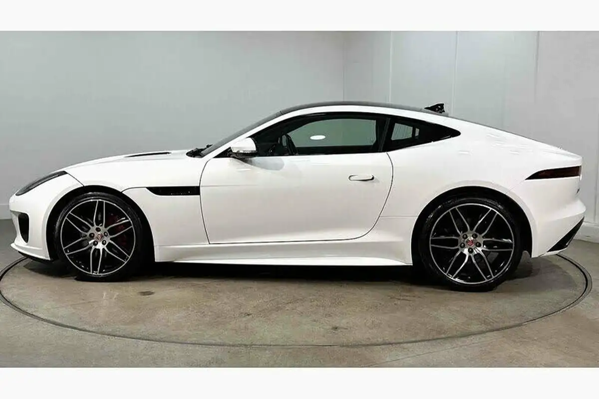 2019-jaguar-f-type-20-i4-chequered-flag-coupe-big-5