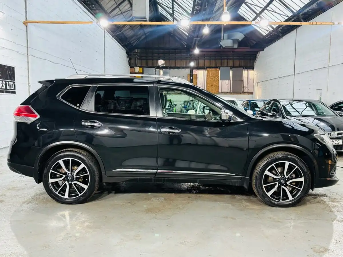 2017-nissan-x-trail-16dci-tekna-4x4-7-seat-big-4