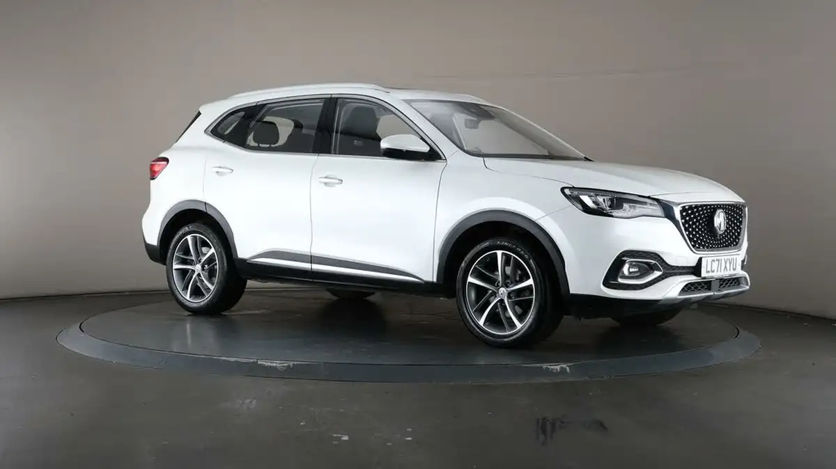 2021-mg-hs-15t-gdi-exclusive-162ps-big-46