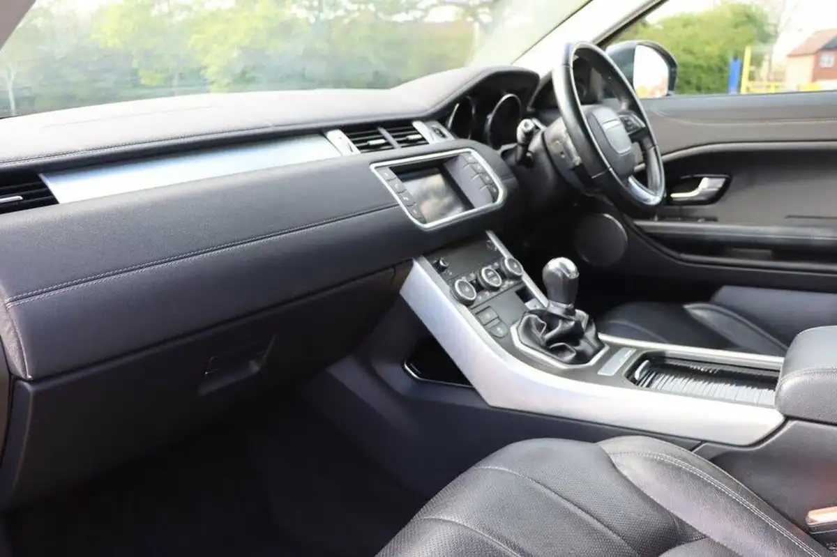 2017-land-rover-range-rover-evoque-20ed4-se-tech-hatchback-5d-big-14