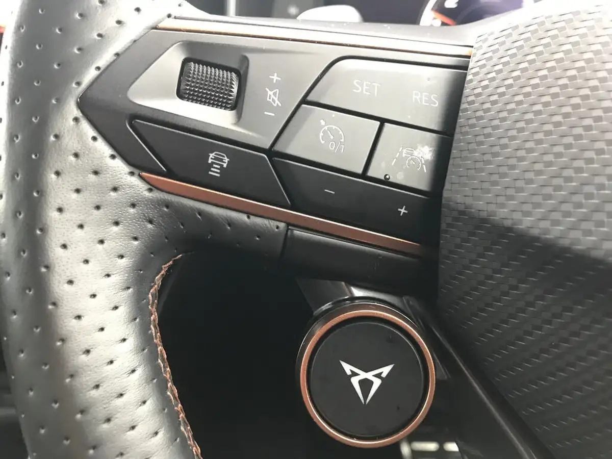 2021-cupra-formentor-20-tsi-vz2-big-22