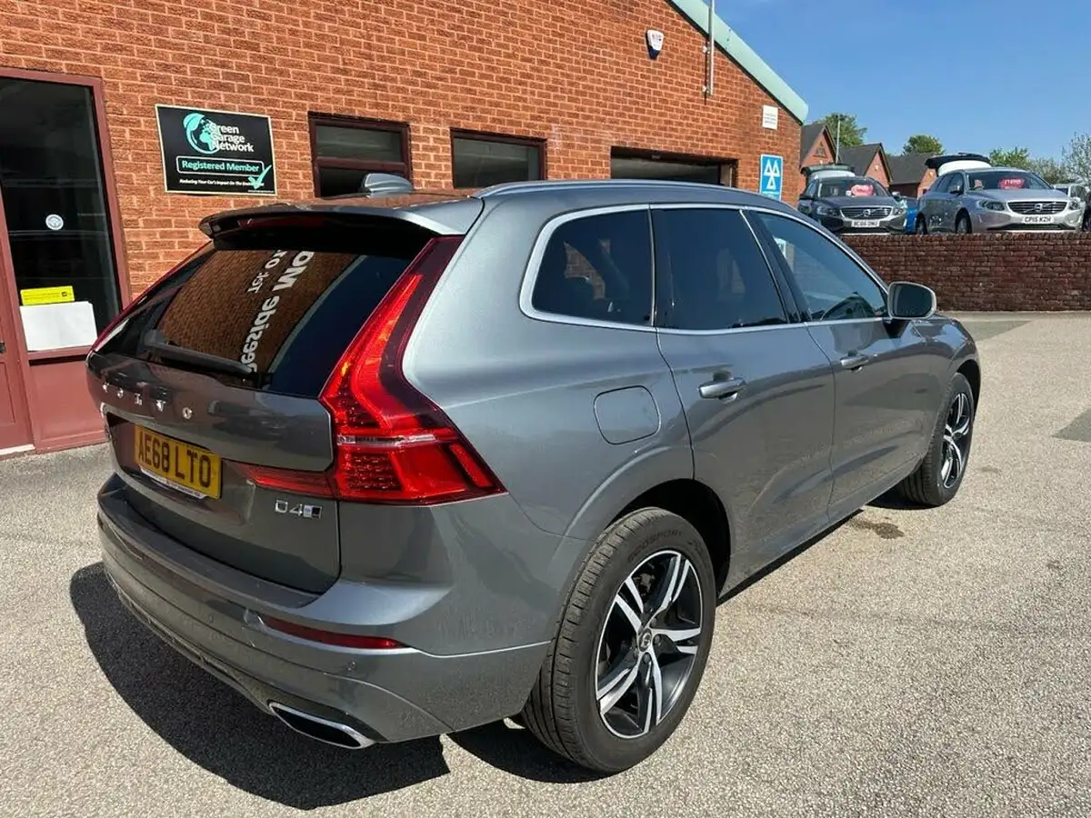 2018-volvo-xc60-20td-d4-r-design-4x4-geartronic-big-33