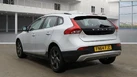 2014-volvo-v40-16td-d2-cross-country-lux-powershift-small-3