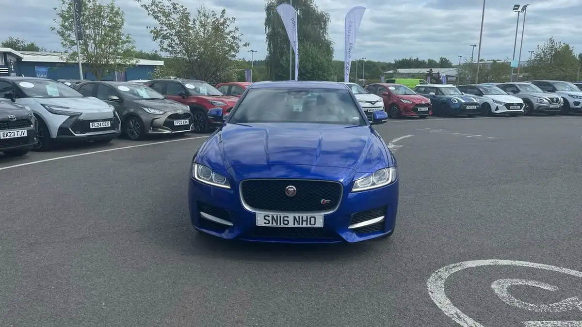 2016-jaguar-xf-20td-r-sport-180ps-auto-big-14
