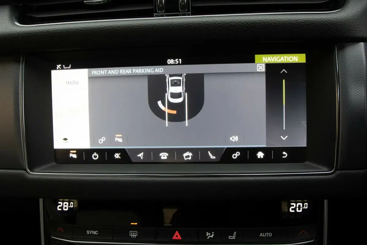 2020-jaguar-xf-20td-r-sport-180ps-saloon-4d-auto-big-31