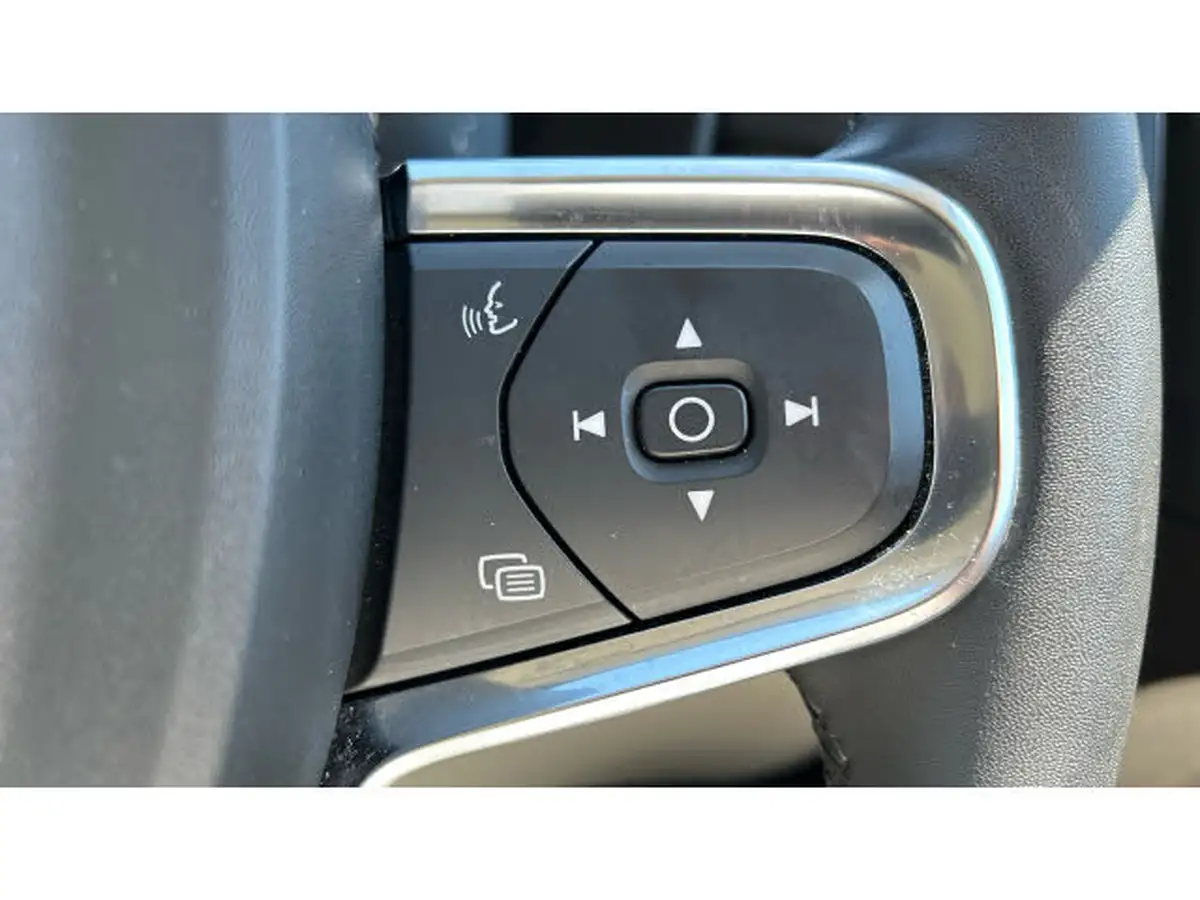 2022-volvo-xc40-15-t5-inscription-pro-big-18