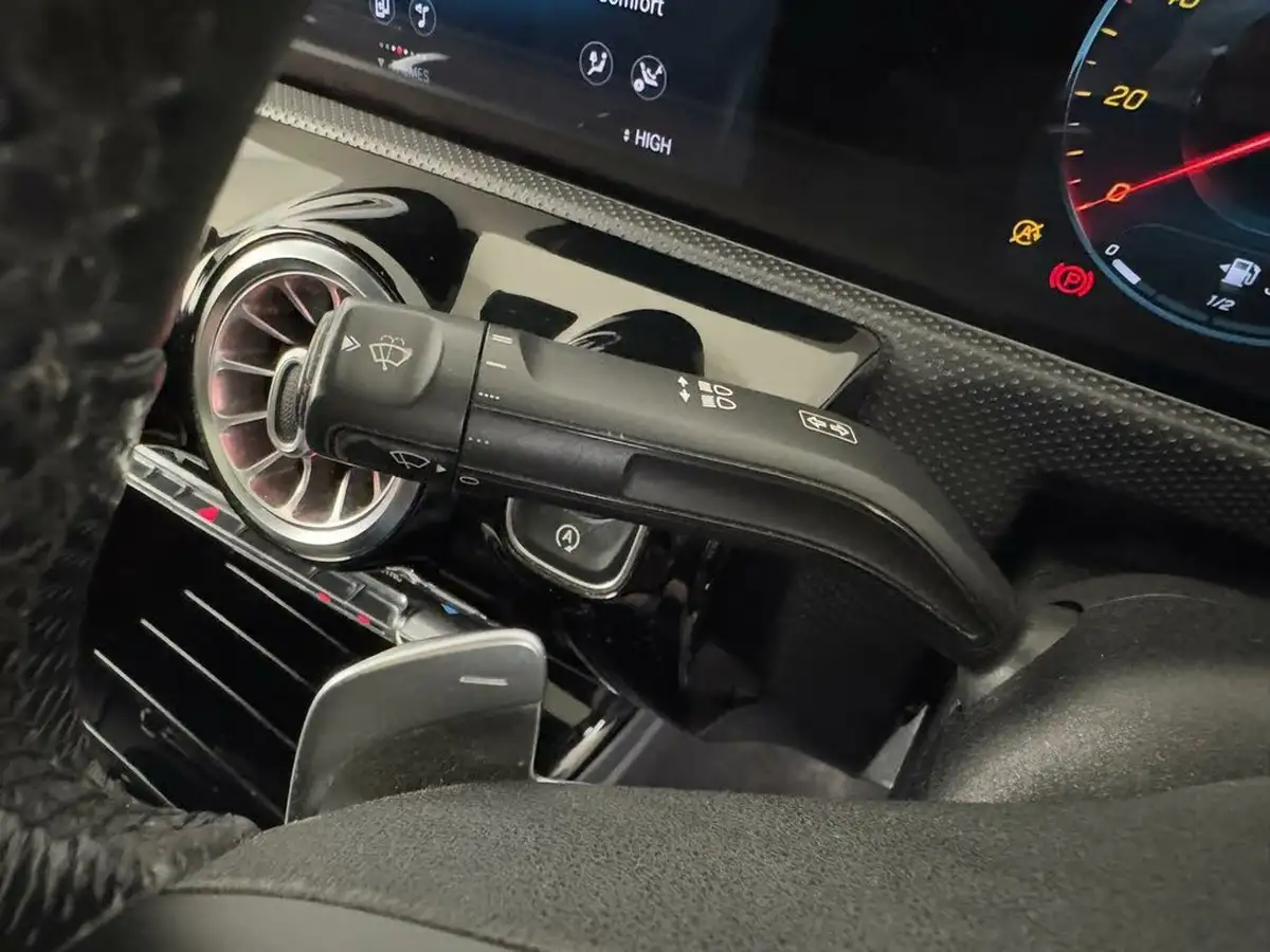 2020-mercedes-benz-cla-13-cla-180-amg-line-premium-plus-coupe-4d-big-26
