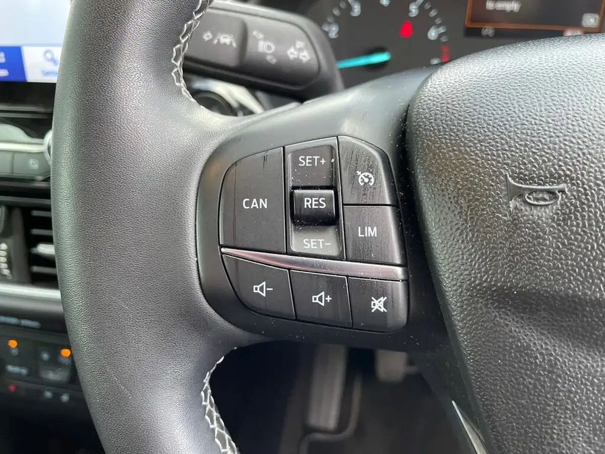2022-ford-fiesta-10t-titanium-125ps-hybrid-mhev-big-26