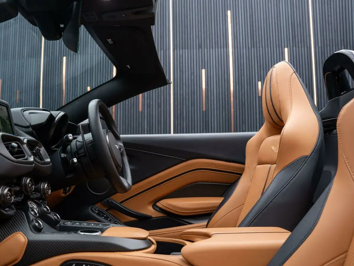 2022-aston-martin-vantage-40-v8-vantage-roadster-auto-big-39