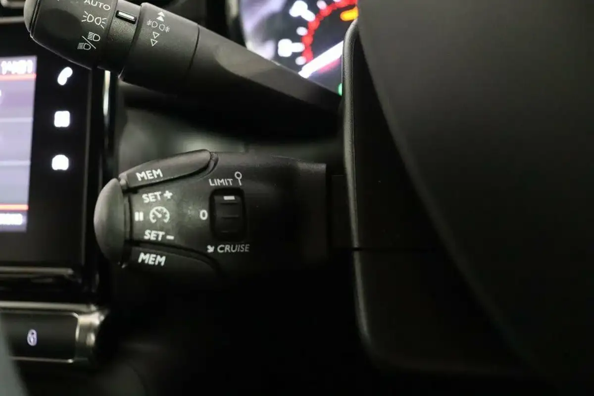 2024-citroen-c3-12-puretech-plus-110ps-eat6-big-23