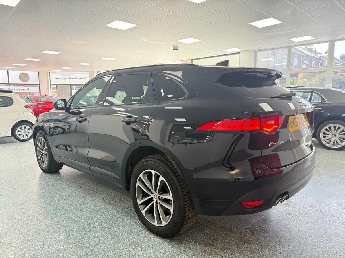 2017-jaguar-f-pace-20-i4d-r-sport-180ps-awd-ss-auto-big-12