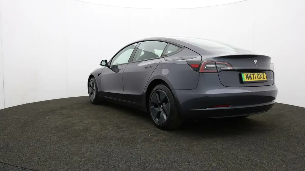 2021-tesla-model-3-e-long-range-awd-big-71