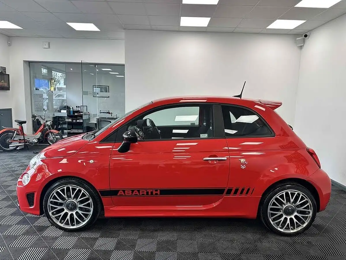 2016-abarth-595-14-tjet-big-3