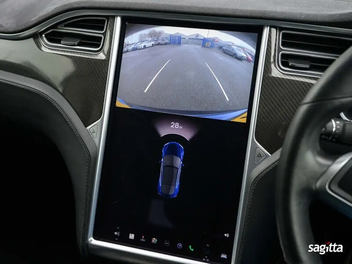 2017-tesla-model-s-e-90d-311kw-nav-big-17