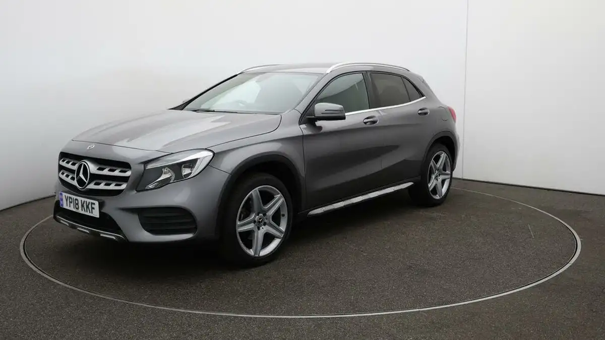 2018-mercedes-benz-gla-class-16-gla-200-amg-line-154bhp-big-3