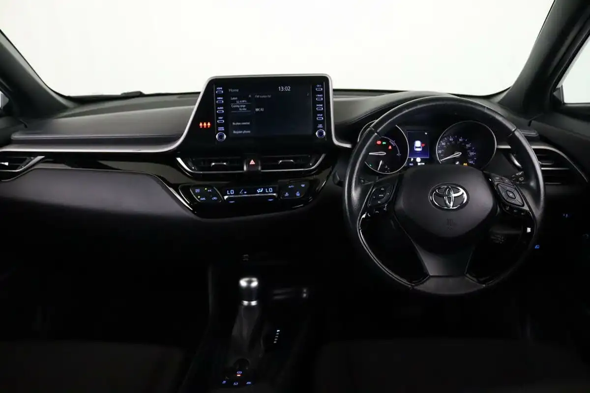 2021-toyota-c-hr-18-vvt-i-icon-big-13