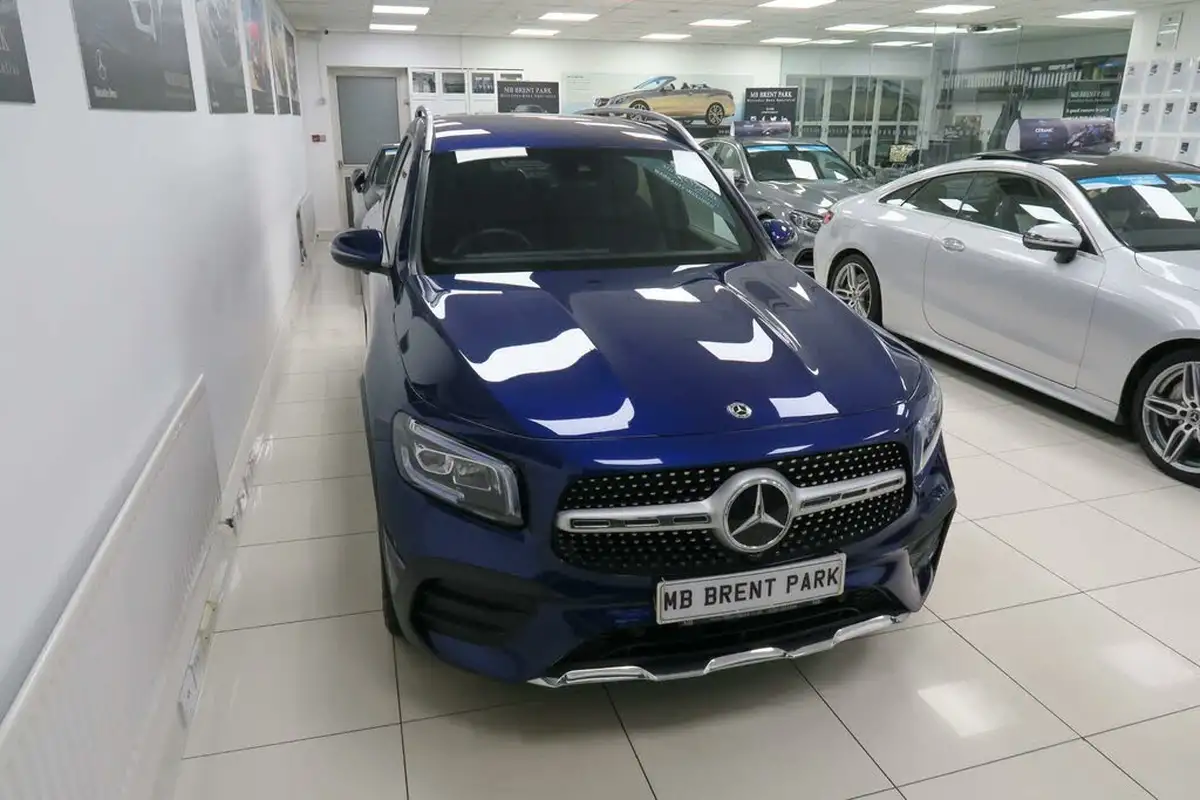 2021-mercedes-benz-glb-class-13-glb200-amg-line-8g-tronic-big-3