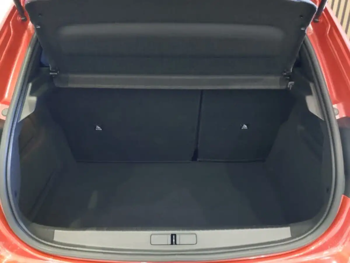 2020-peugeot-208-12-puretech-allure-100bhp-big-7