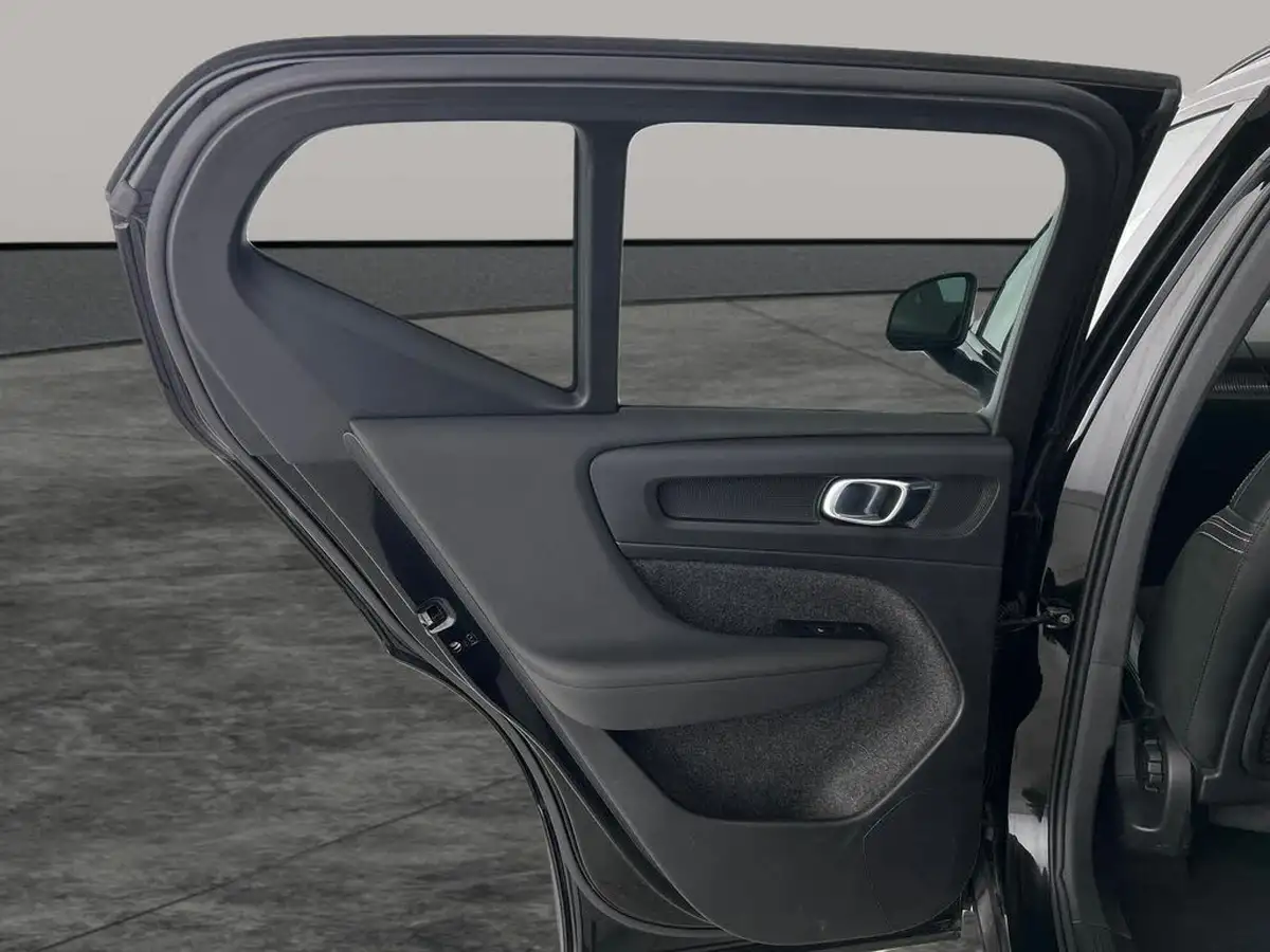 2021-volvo-xc40-15-t4-r-design-208bhp-big-22