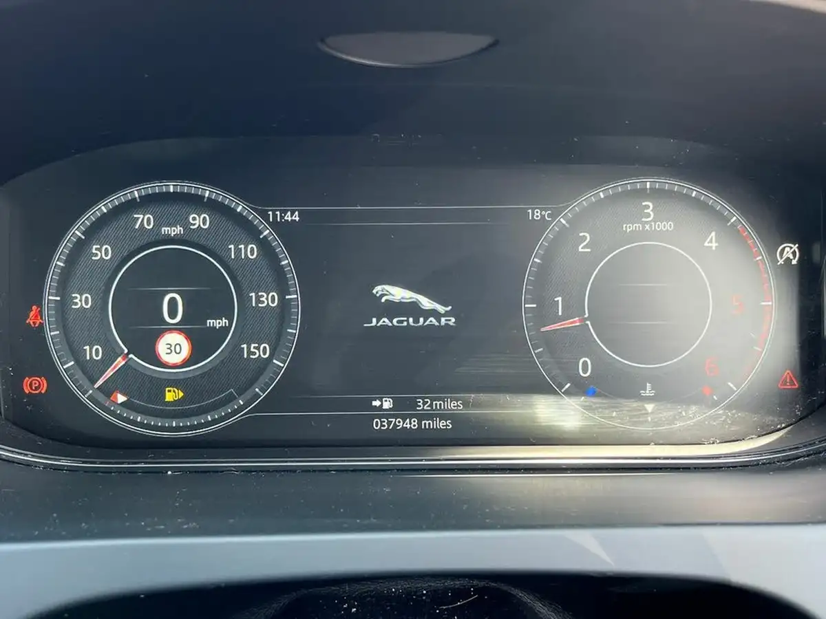 2018-jaguar-e-pace-20-i4d-s-big-13