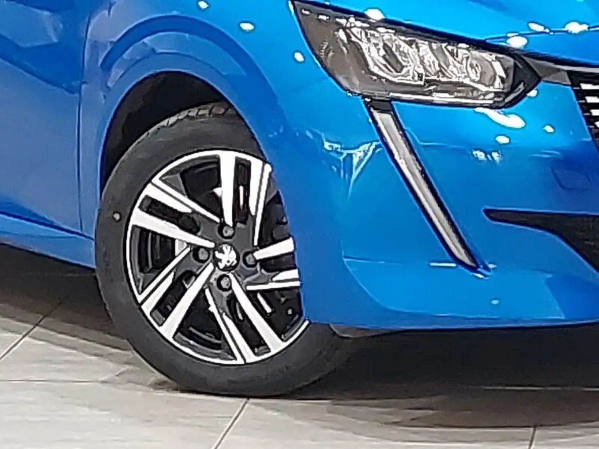 2023-peugeot-208-12-puretech-allure-premium-130ps-eat8-big-8
