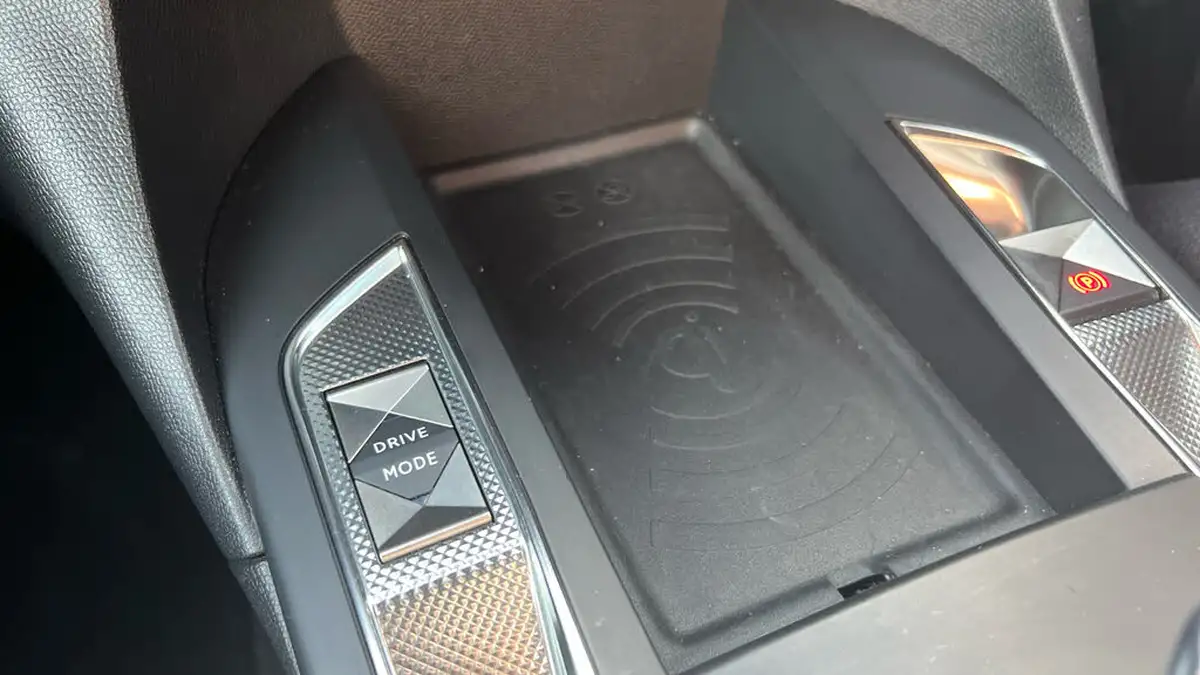 2019-ds-ds-3-crossback-12-puretech-ultra-prestige-155ps-big-20