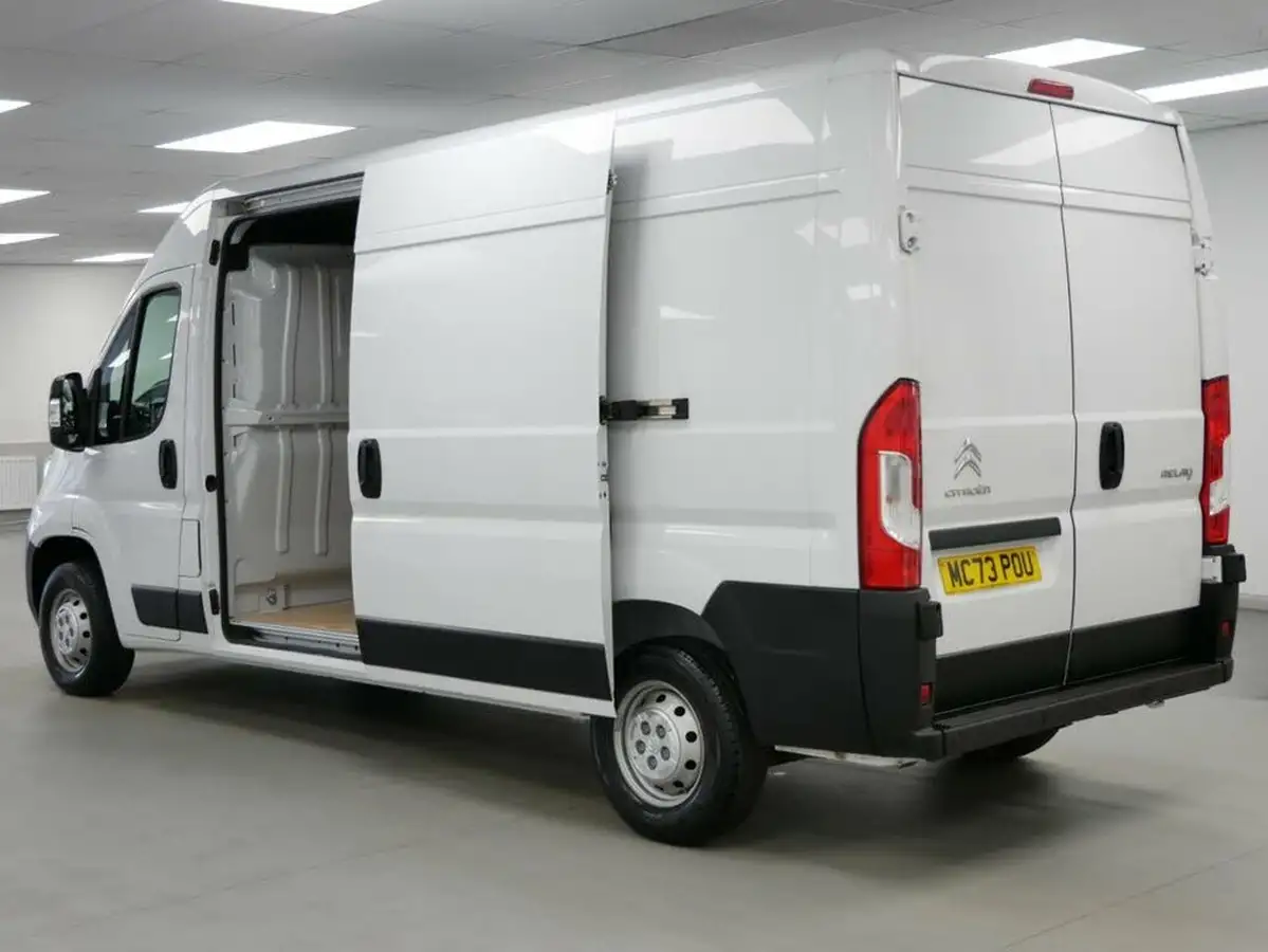 2023-citroen-relay-22bluehdi-35-l3h2-enterprise-edition-panel-big-17