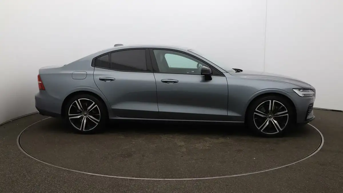 2021-volvo-s60-20-t8-r-design-plus-big-42