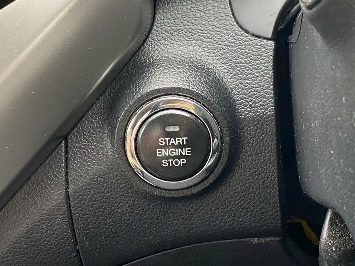 2017-kgm-ssangyong-tivoli-16td-elx-2wd-big-39