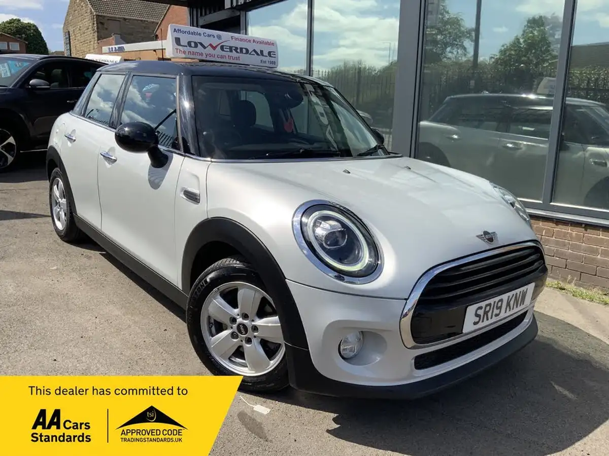 2019-mini-cooper-15-cooper-classic-hatchback-5d-big-0
