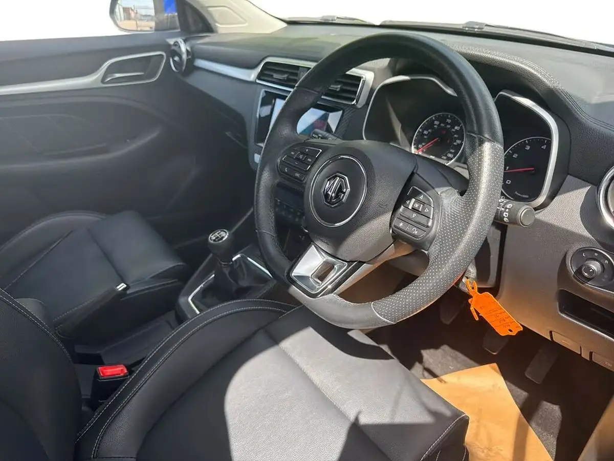 2020-mg-zs-suv-15-vti-tech-exclusive-106ps-big-9