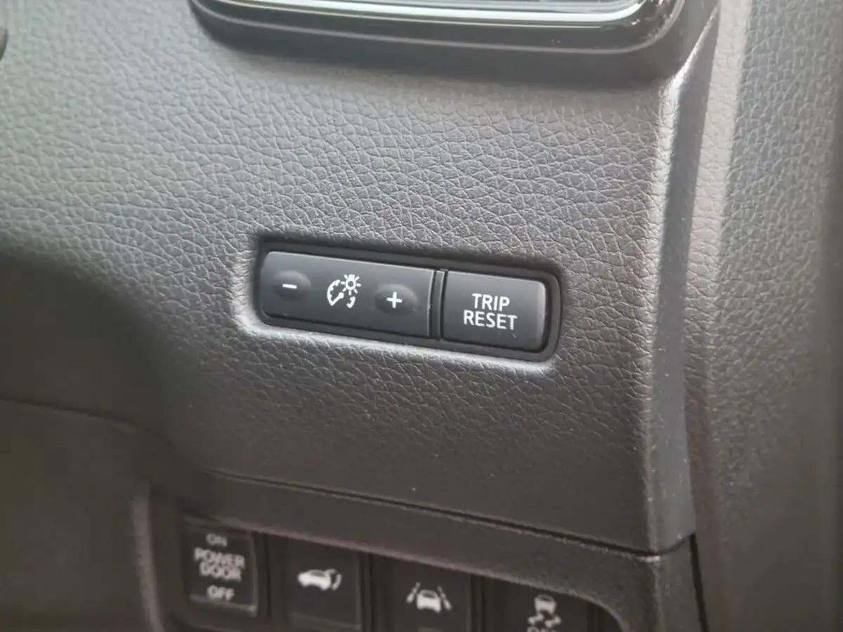 2020-nissan-x-trail-17dci-tekna-5-seat-big-15