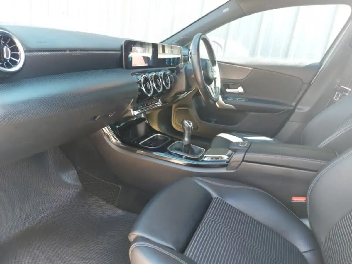 2019-mercedes-benz-a-class-13-a180-sport-executive-hatchback-5d-1332cc-7g-dct-big-4