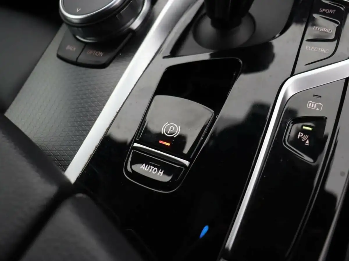 2022-bmw-5-series-20-530e-m-sport-saloon-4d-big-19
