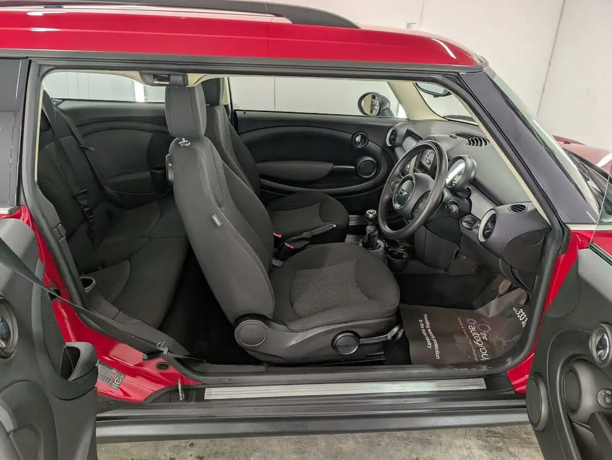 2011-mini-clubman-16-one-big-1