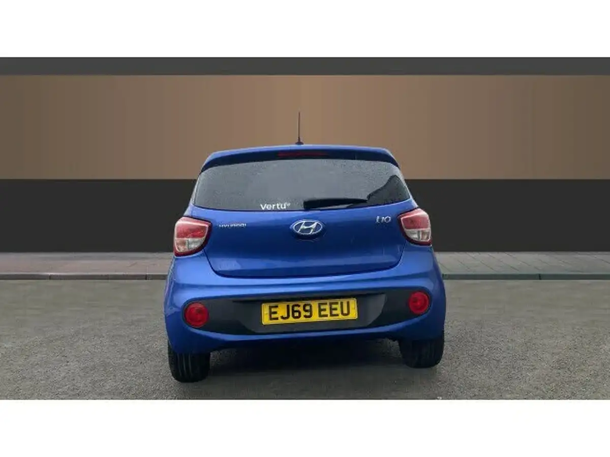 2019-hyundai-i10-10-play-big-5