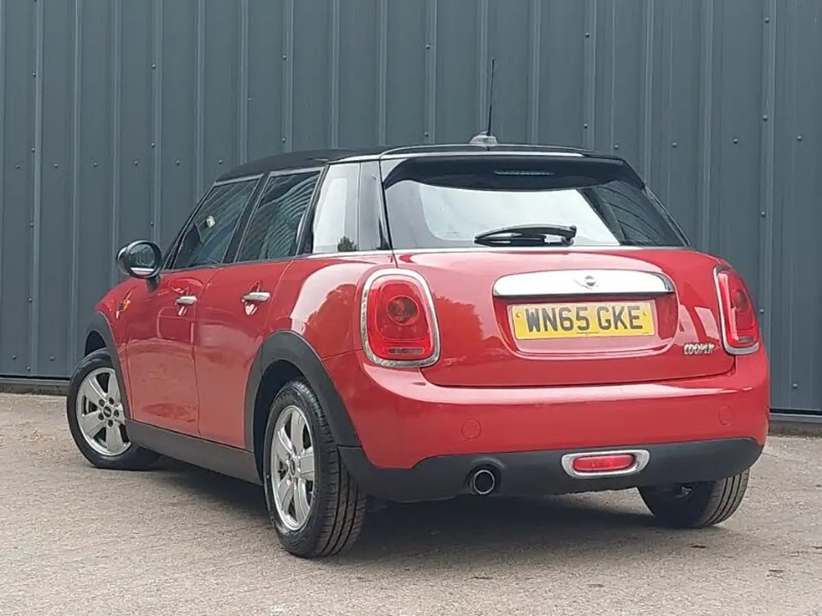 2015-mini-cooper-15-cooper-5d-big-1