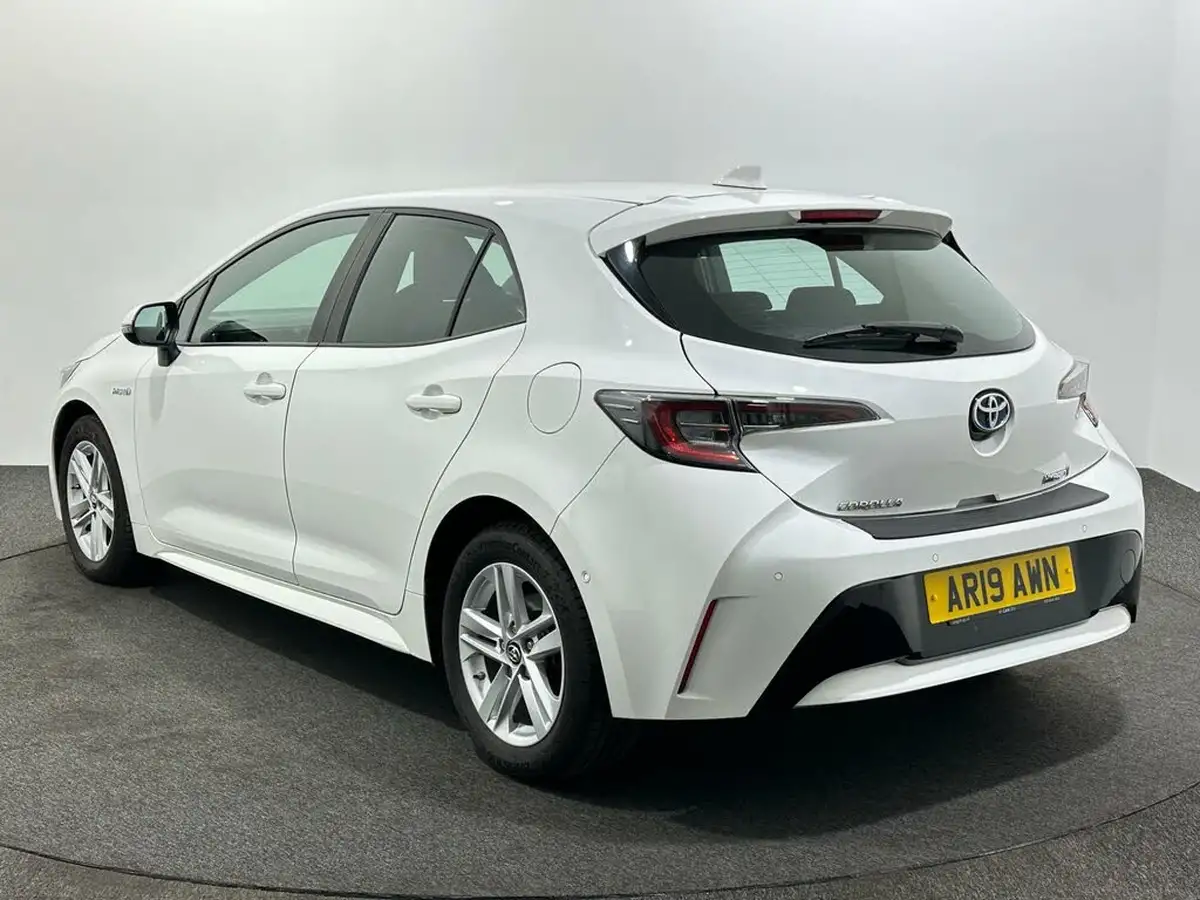 2019-toyota-corolla-18-vvt-i-icon-spare-wheel-hatchback-5d-big-4