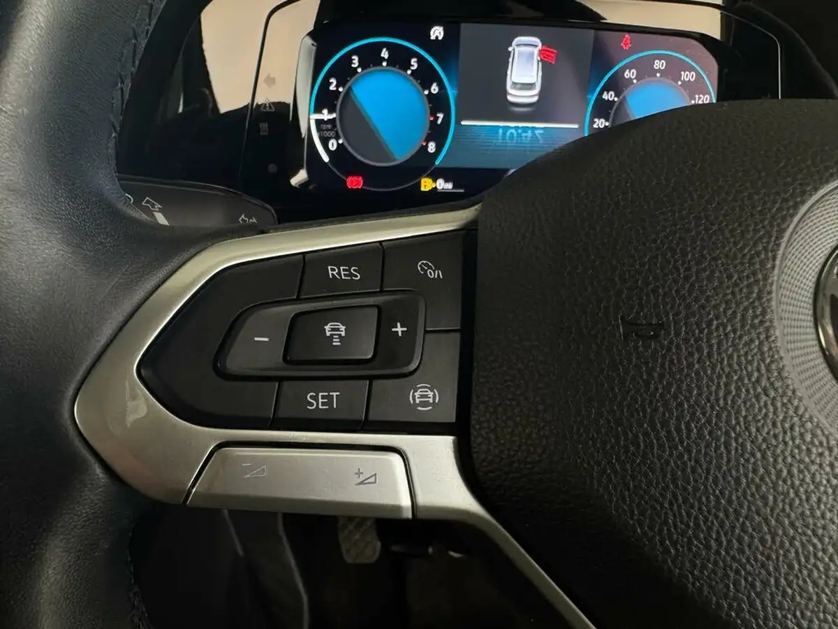 2021-volkswagen-golf-10-tsi-life-estate-big-18