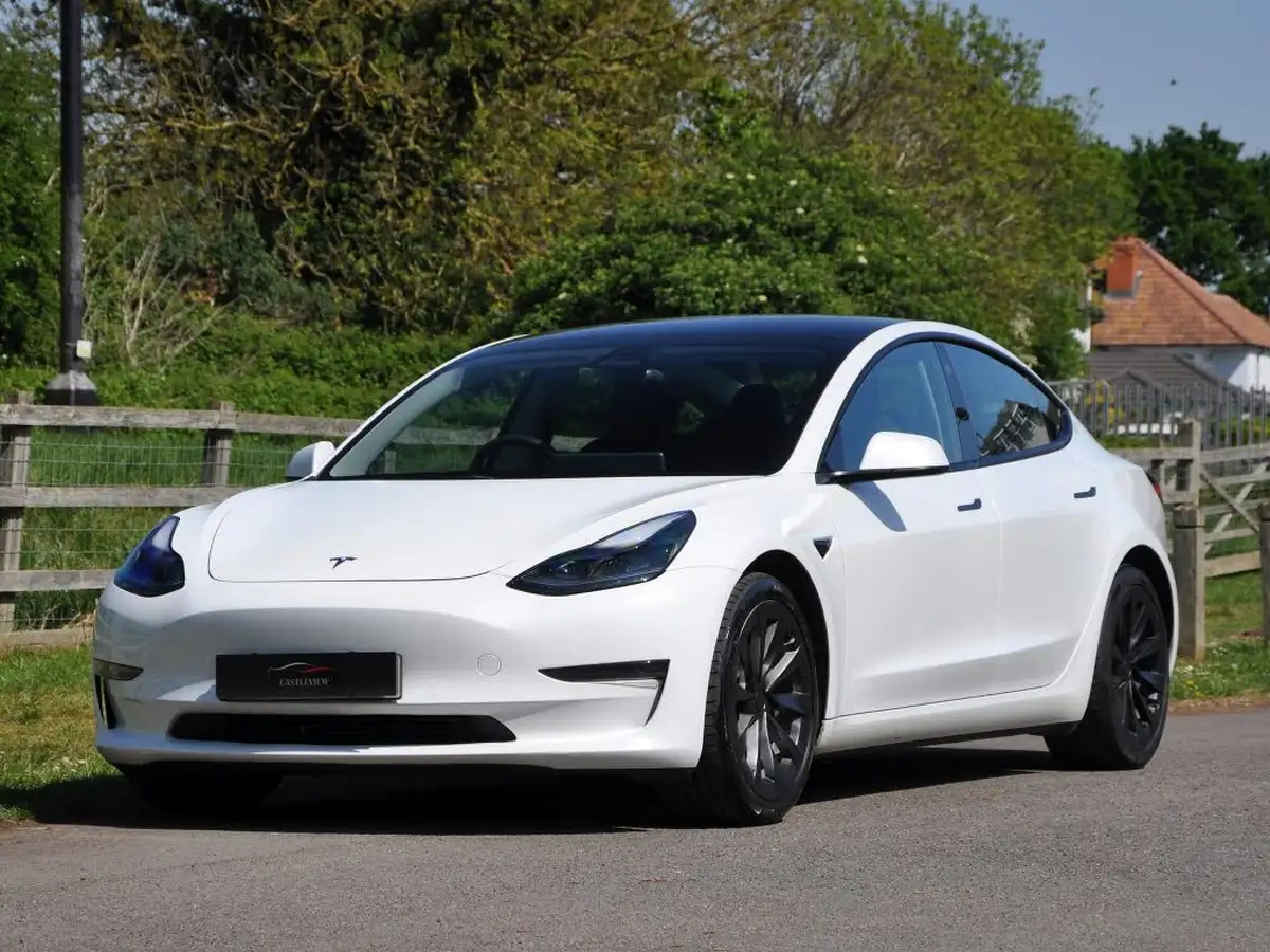 2021-tesla-model-3-e-long-range-4x4-big-6