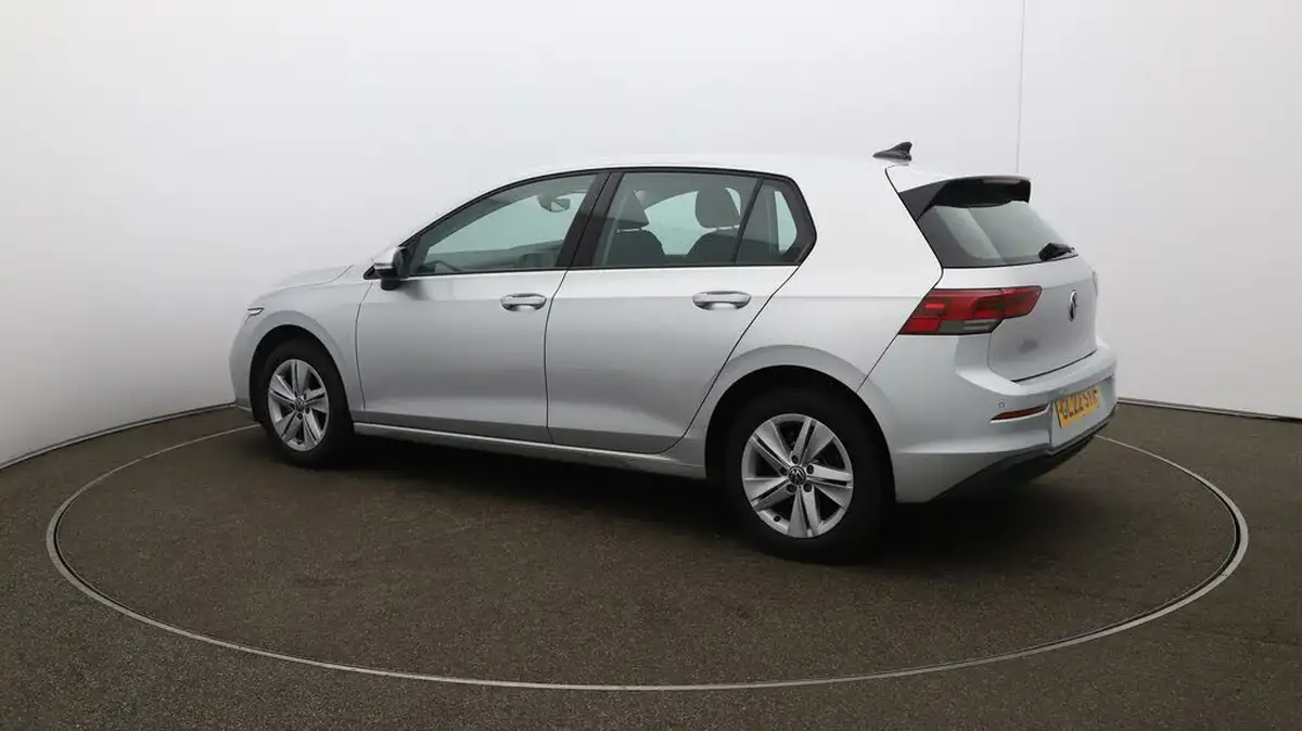 2022-volkswagen-golf-10-tsi-life-hatchback-big-27