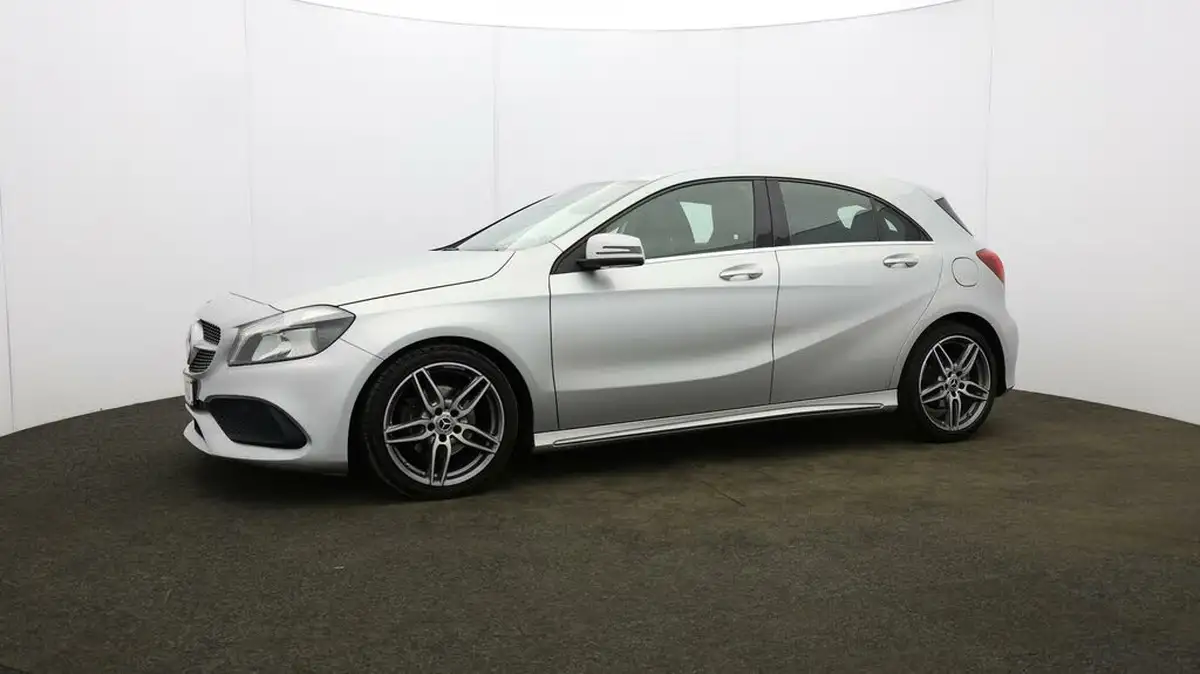 2018-mercedes-benz-a-class-16-a180-amg-line-ss-big-26