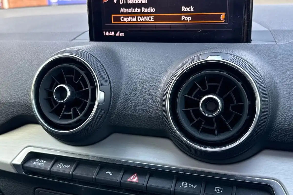 2018-audi-q2-14-tfsi-s-line-s-tronic-big-43