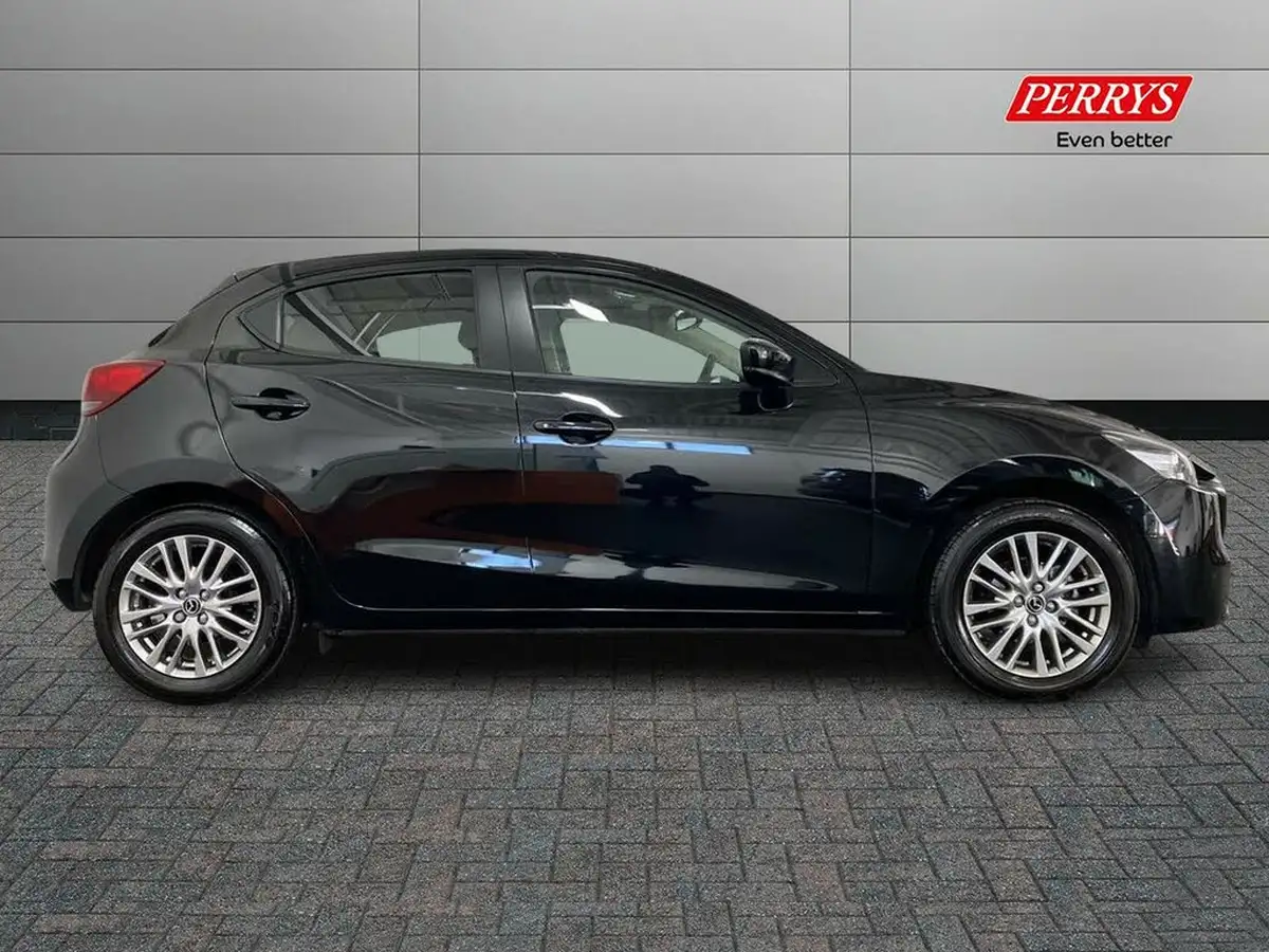 2024-mazda-mazda2-15-e-skyactiv-g-exclusive-line-big-2