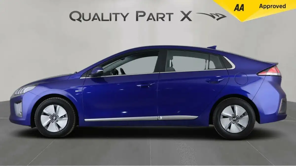 2020-hyundai-ioniq-16-gdi-premium-hybrid-big-3