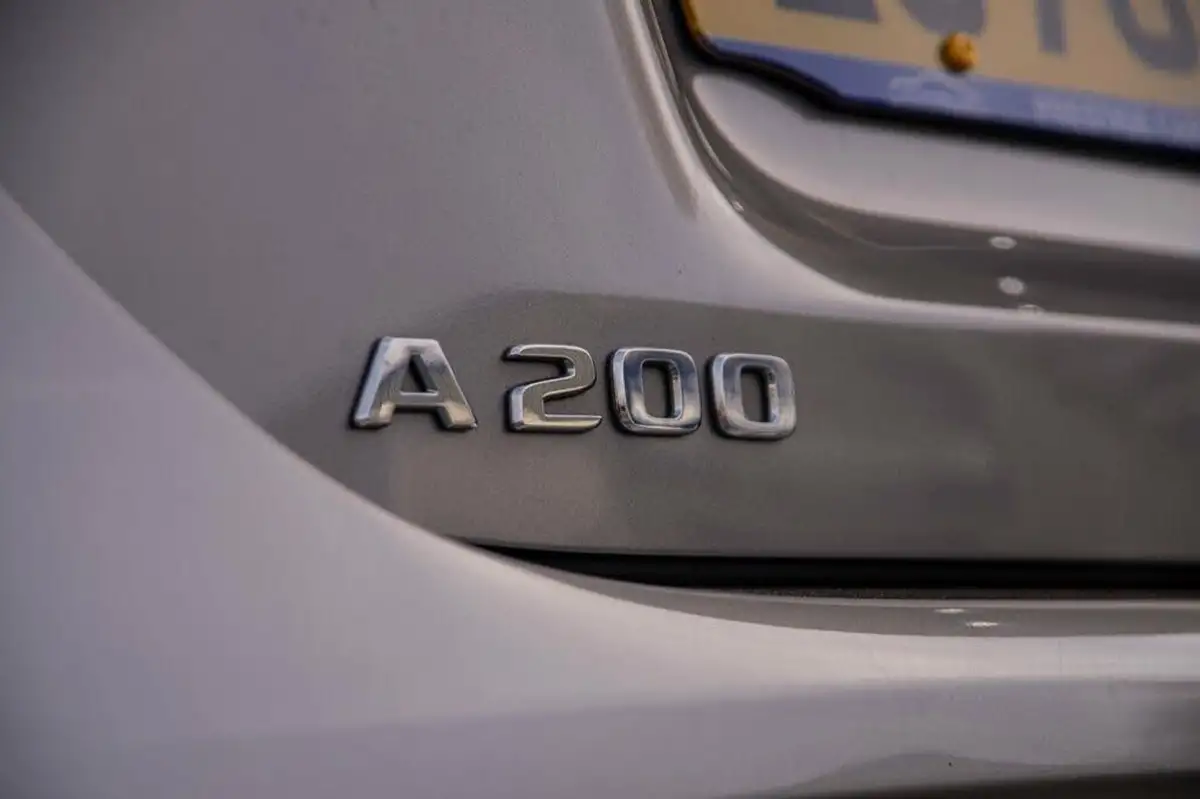 2020-mercedes-benz-a-class-13-a200-amg-line-hatchback-5d-big-7