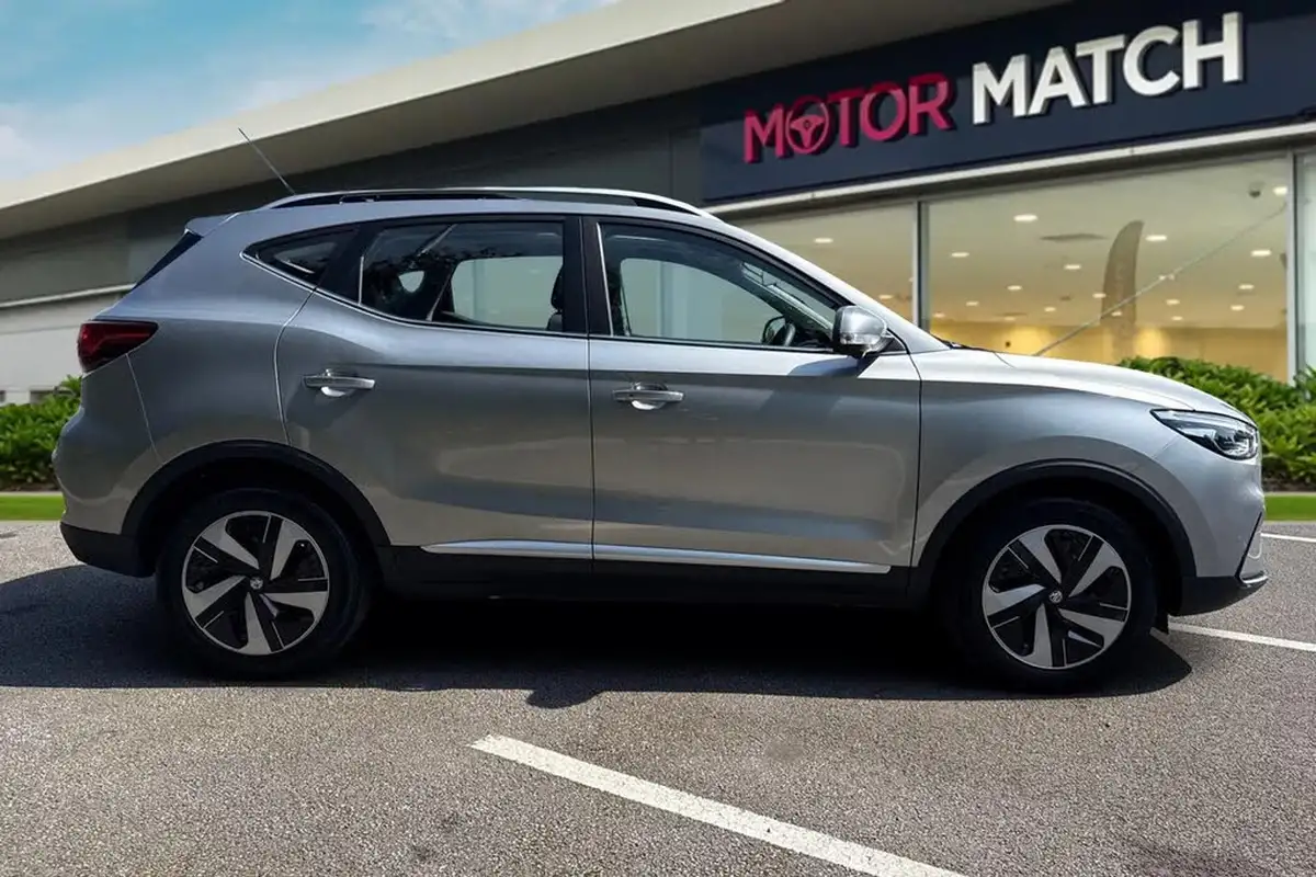 2022-mg-zs-suv-e-trophy-ev-156ps-long-range-big-2