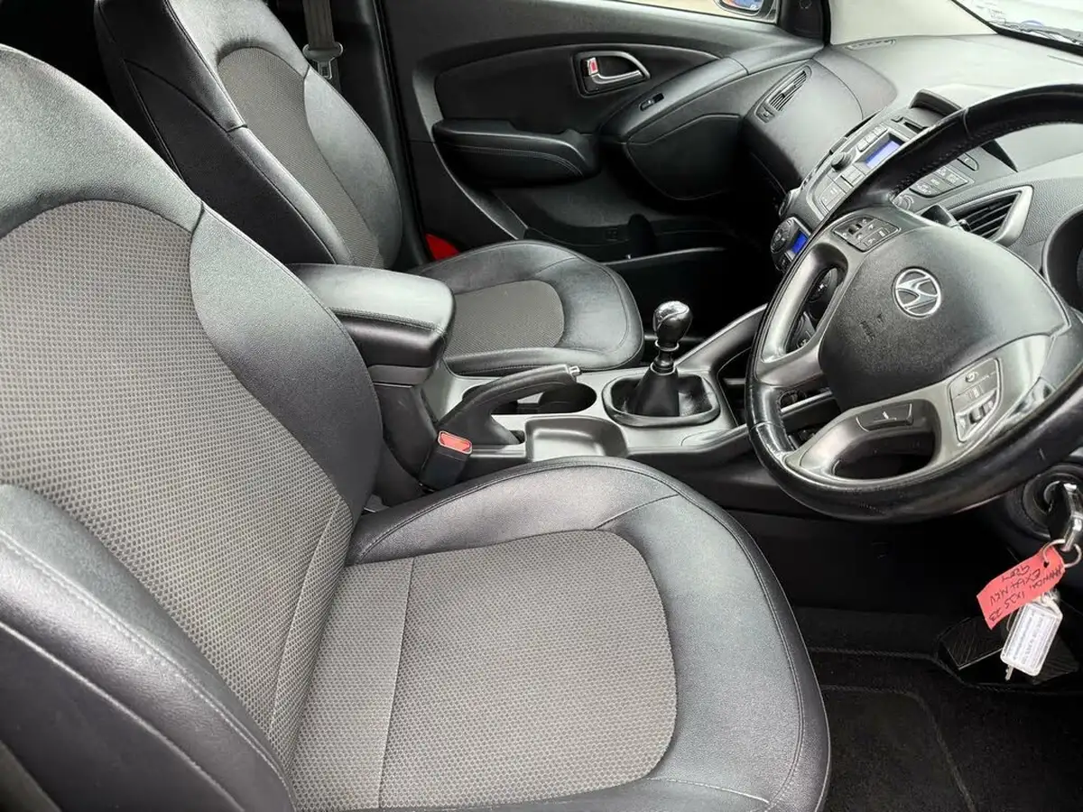 2014-hyundai-ix35-20td-se-big-10
